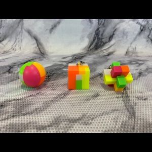 3 incredible puzzle keychains